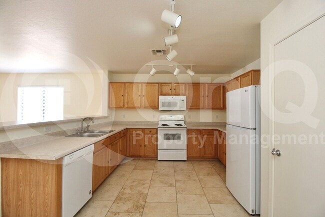 Building Photo - 25663 W Shooting Star Ln