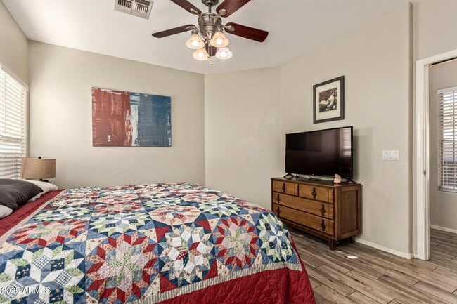 Building Photo - 2052 N Holguin Way