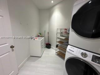 Building Photo - 21022 NE 34th Ct