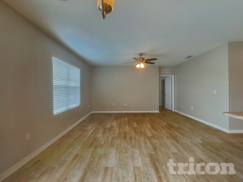 Building Photo - 2206 Rockmart Loop