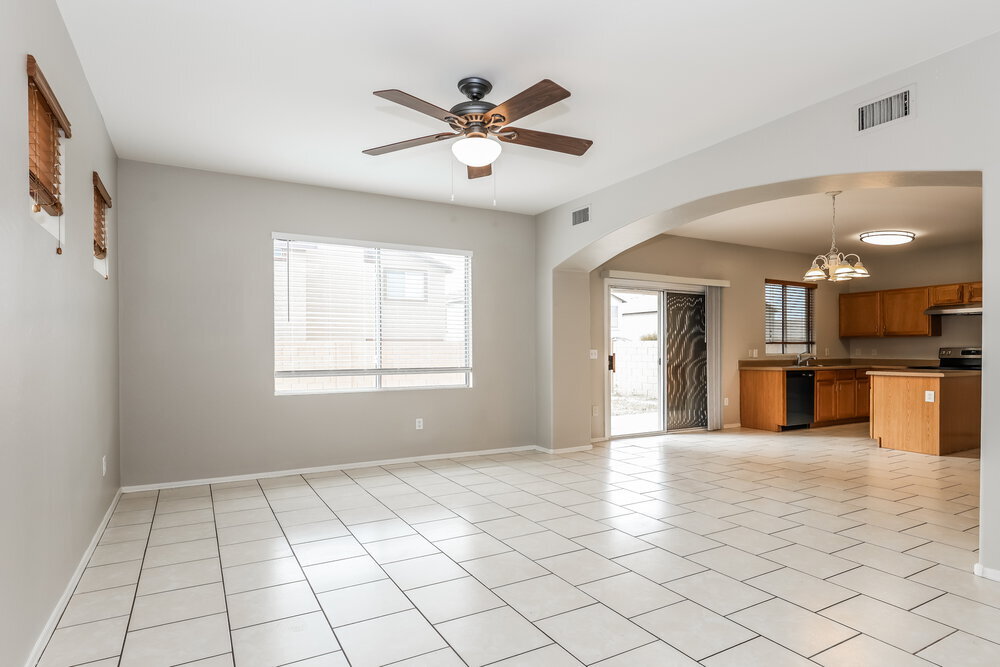 Building Photo - 7014 S 40th Ln