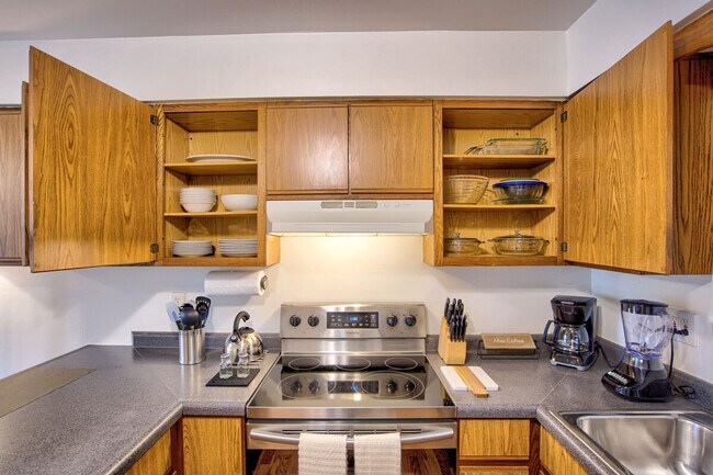 Building Photo - 23 Craig Ave