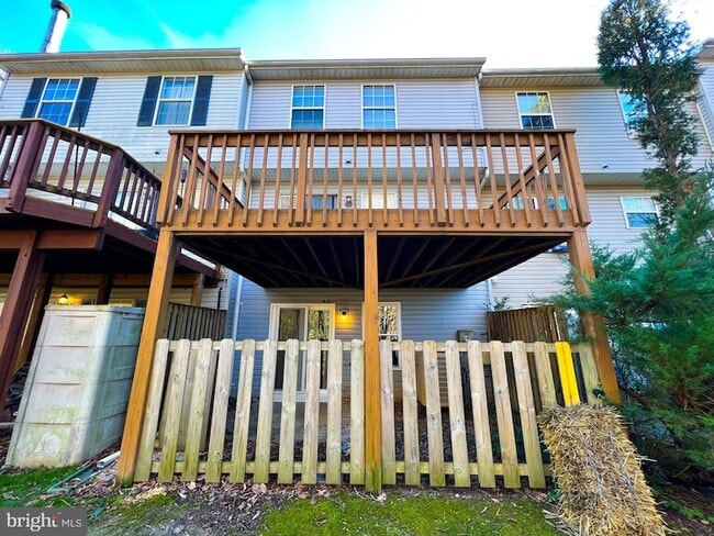 Building Photo - 12443 Old Colony Dr