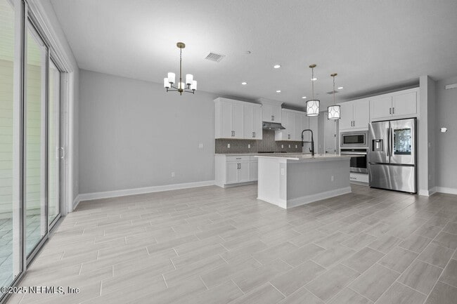 Building Photo - 27 Oak Pk Dr