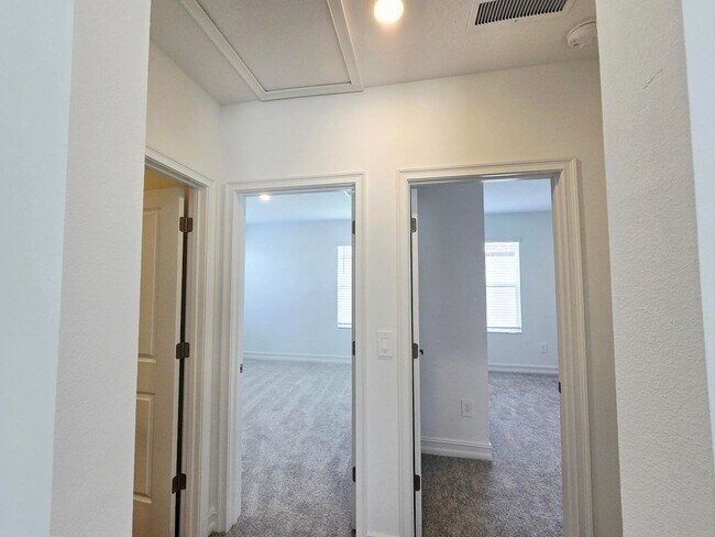 Building Photo - Annual Rental in Stonegate Preserve – Brand-New 3 Bedroom, 2.5 Bath Home with Loft, Main-Level Pr...