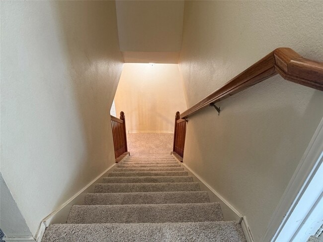 Building Photo - 1438 Kingsley Dr