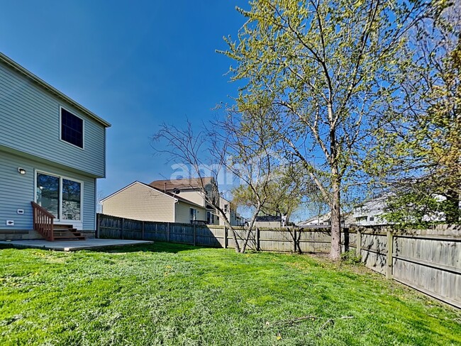 Building Photo - 1264 Village Dr