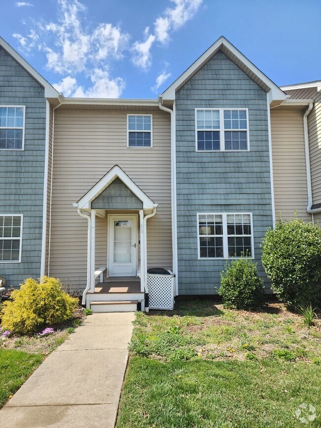 Building Photo - Weaverville Rental!