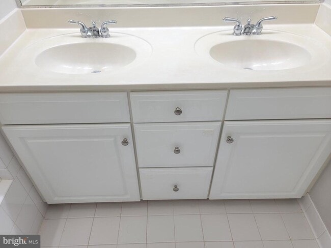 Building Photo - 3618 Sprigg St S