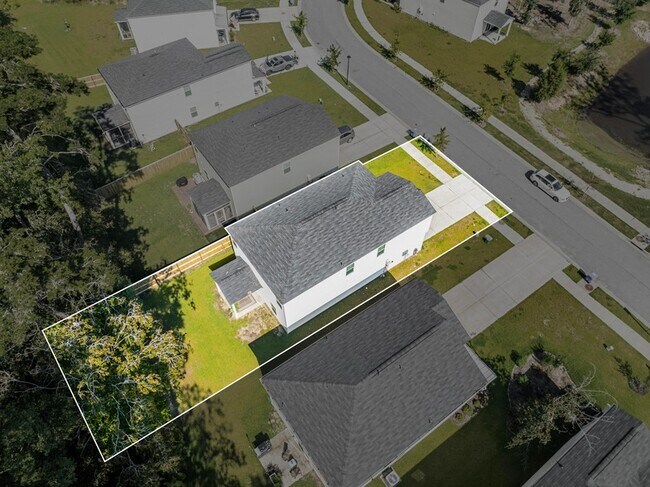 Building Photo - 504 Minim St