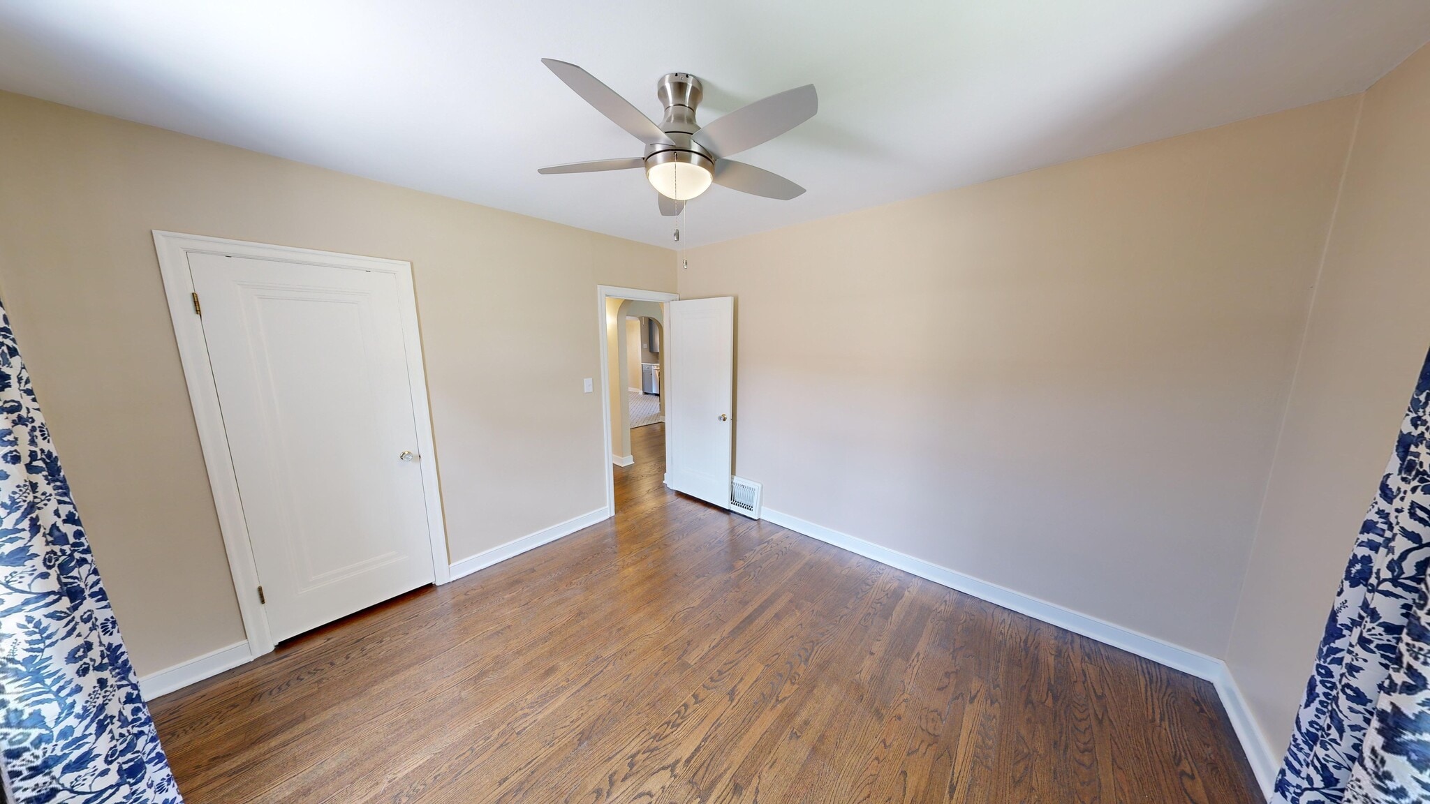 MASTER BEDROOM - 7717 29th Ave