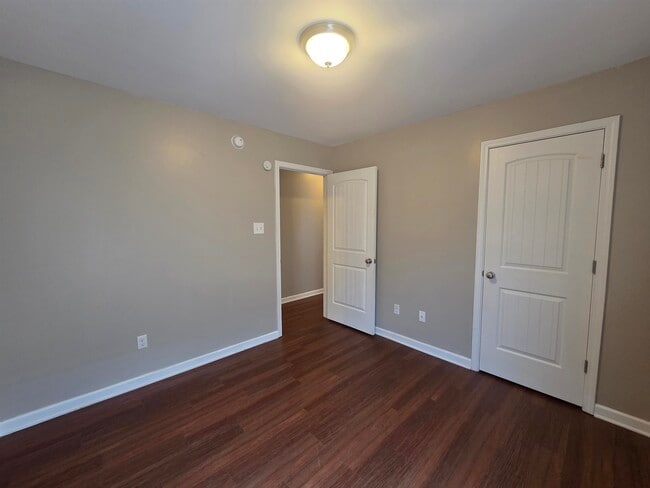 Building Photo - 1315 Crosstown Ct