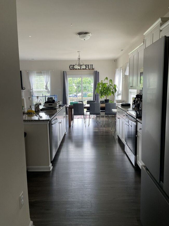 Building Photo - 2913 Seven Kings Ct