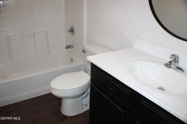 Building Photo - 4805 Ramon Vega