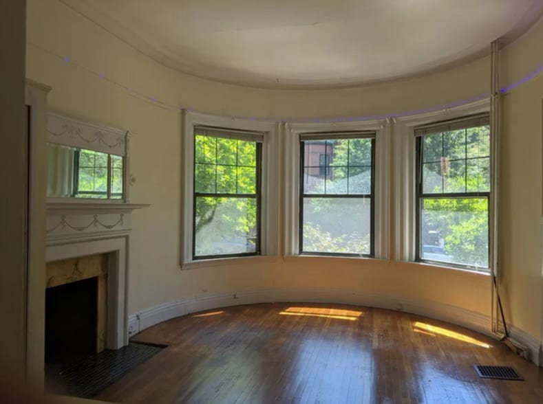 Building Photo - 464 Beacon St