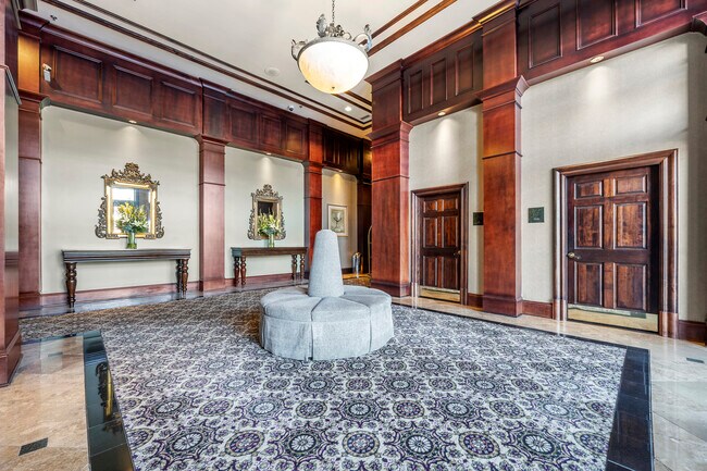 Building Photo - 3334 Peachtree Rd NE