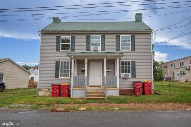 Building Photo - 210 W North St