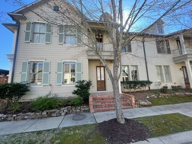 Building Photo - A Great Place To Call Home! Hoa Fees included in Rent