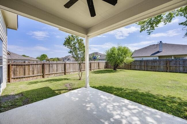 Building Photo - 4001 Veiled Falls Dr