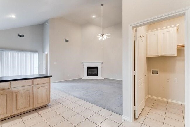 Building Photo - 2612 Evening Shade Dr