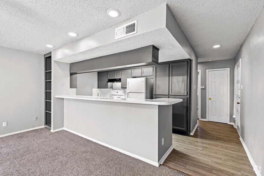 Meadow Green Apartments 3001 E Avenue K Grand Prairie TX 75050