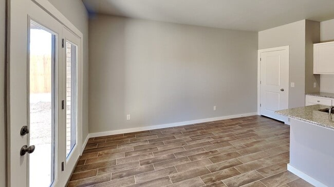 Building Photo - 4 Bedroom 3 Bathroom 2 Car Garage Home in ...