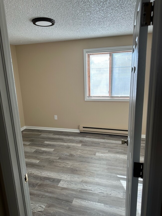 Building Photo - 4881 Basswood Dr