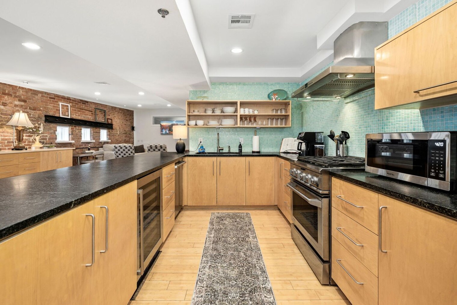 Building Photo - 339 N West Ave