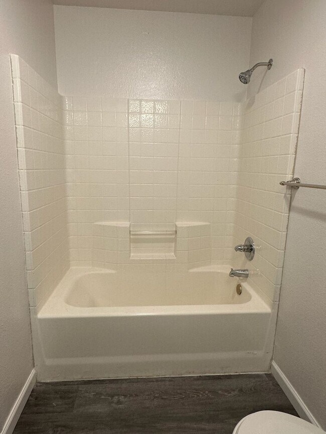 Building Photo - 4106 W Prospect Ave