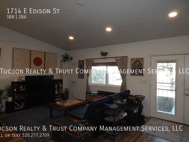 Building Photo - 1714 E Edison St