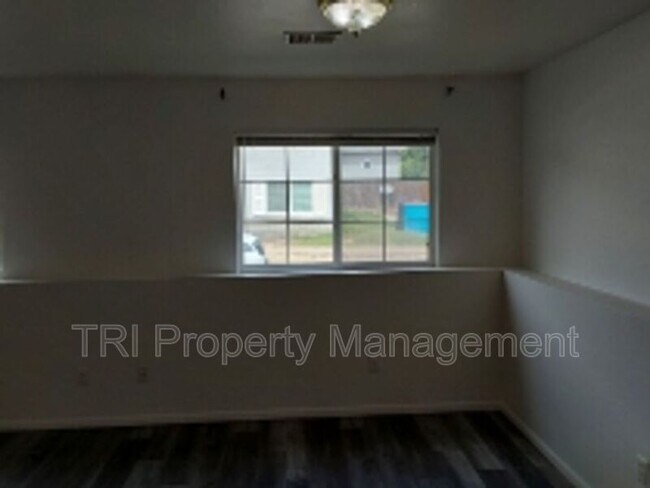 Building Photo - 3606 17th Ave