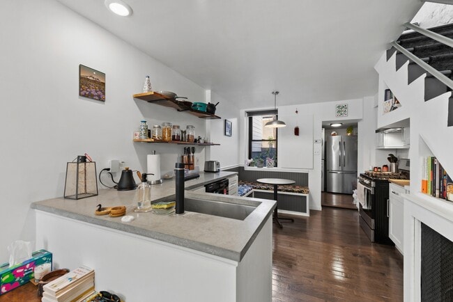 Building Photo - 2209 Duker Ct