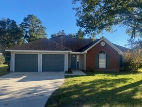 Building Photo - 3 bedroom, 2 bath; County Schools!