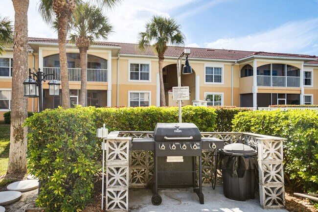 Building Photo - 12491 McGregor Blvd