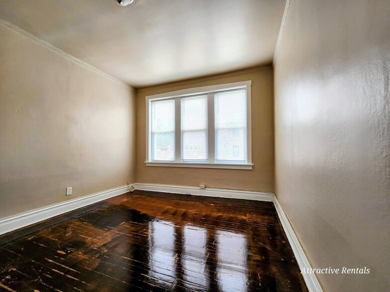 Building Photo - 1150 S Mason Ave