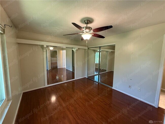 Building Photo - 1147 Captains Bridge