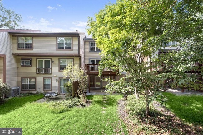 Building Photo - 25 Tivoli Lake Ct