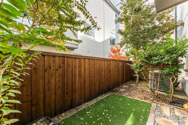 Building Photo - 762 Lacey Oaks Pl