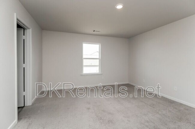 Building Photo - 160 Avondale Blvd SE