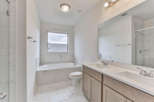 Building Photo - 704 Ocean Palms Dr