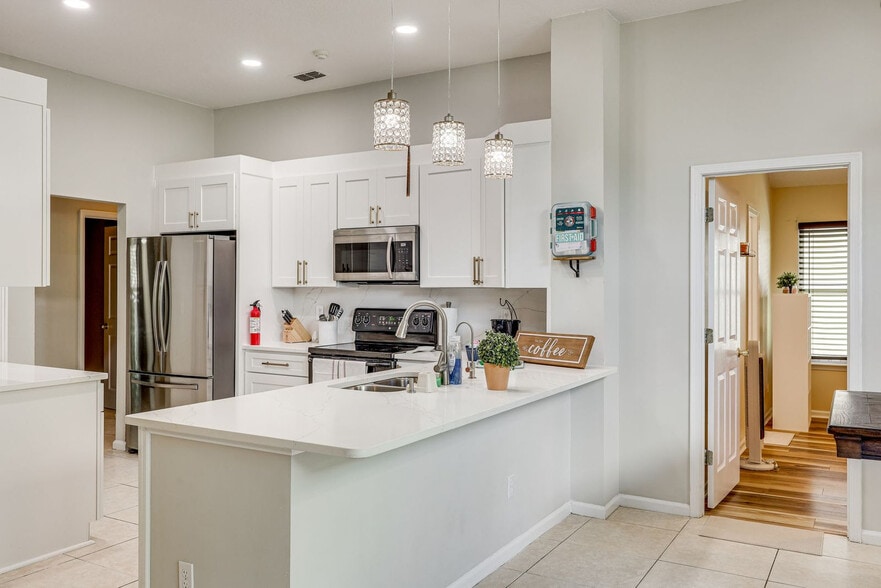 Building Photo - 3812 Tallcott Dr