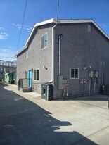 Building Photo - 1647 E 53rd St