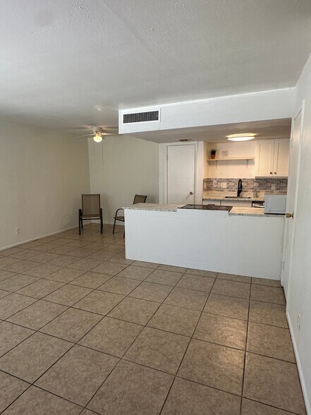 Building Photo - 1428 Lorilyn Ave