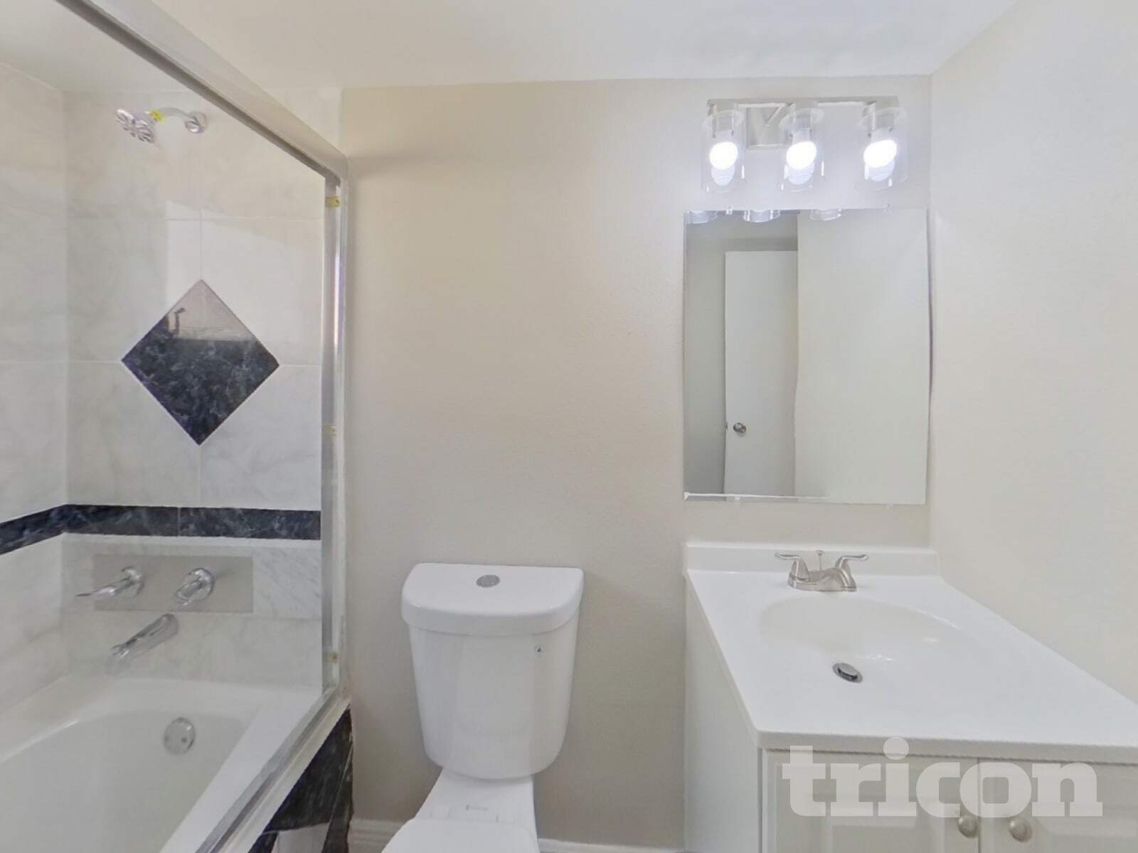 Building Photo - 201 85th Ave N