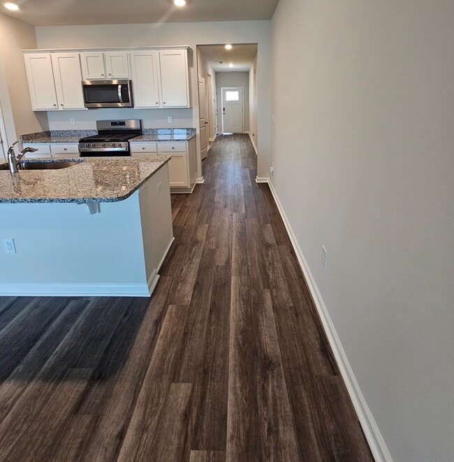 Building Photo - 4 Bedroom Long Term Rental - Myrtle Beach, SC