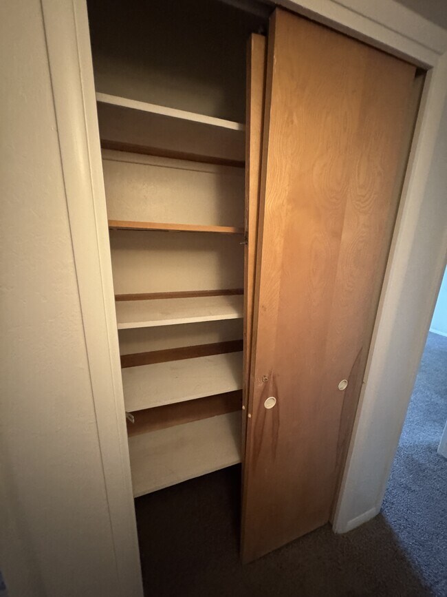 Building Photo - 865 Stanford Ave