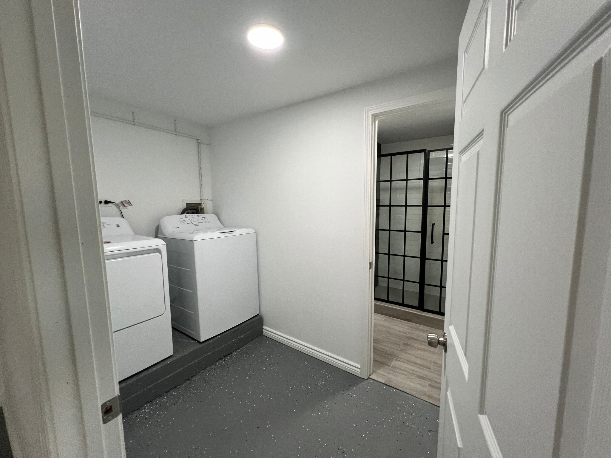 Building Photo - 1122 W 144th St