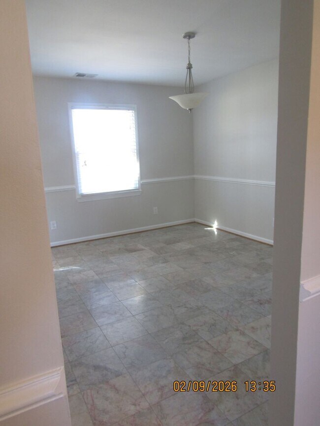 Building Photo - Lake Whitehurst