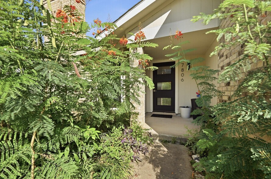 Building Photo - 7806 Lowdes Dr