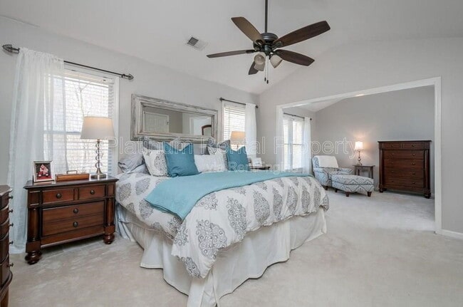 Building Photo - 925 Briars Bend